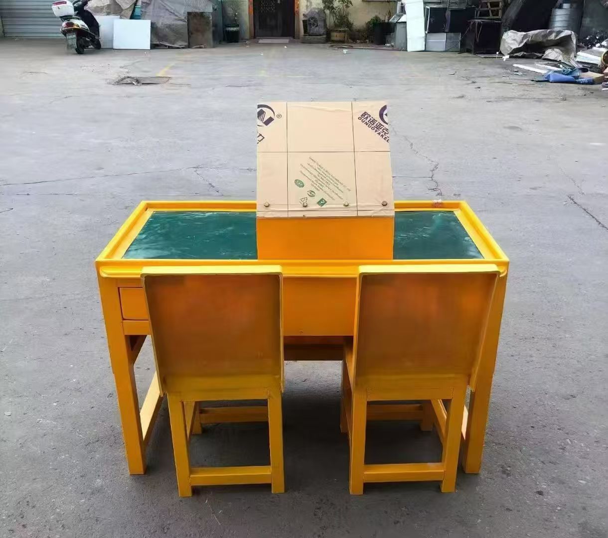 湖口防静电导通桌井下煤矿火工品发放桌：危险品流转的安全守护者